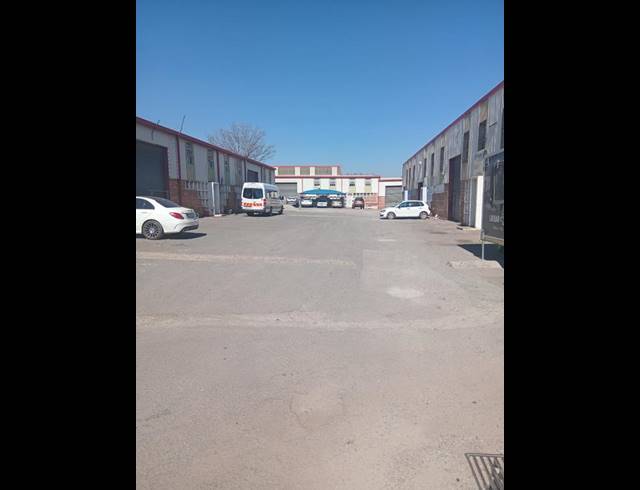 INDUSTRIAL PROPERTY TO RENT IN BENROSE